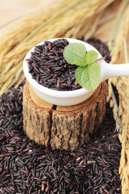 Siyah pirinç yasemin veya organik riceberry pirinç