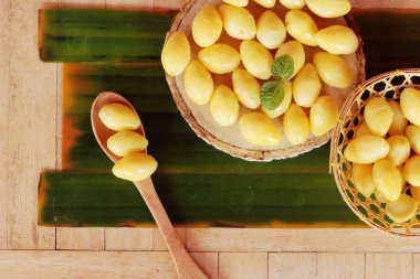 haşlanmış ginkgo fındık veya sarı tohum 