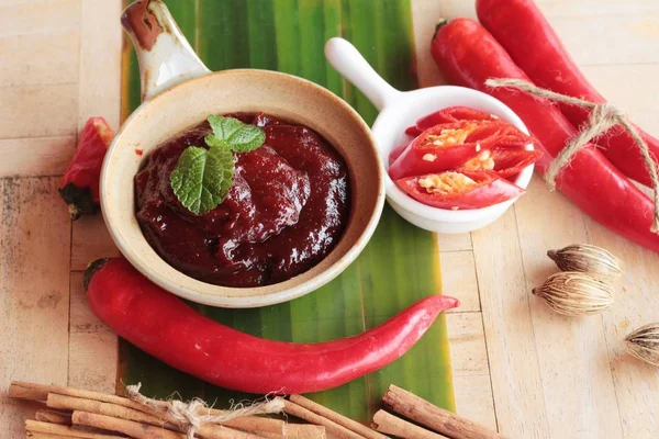 Koreanska röd paprika pasta gochujang för matlagning — Stockfoto