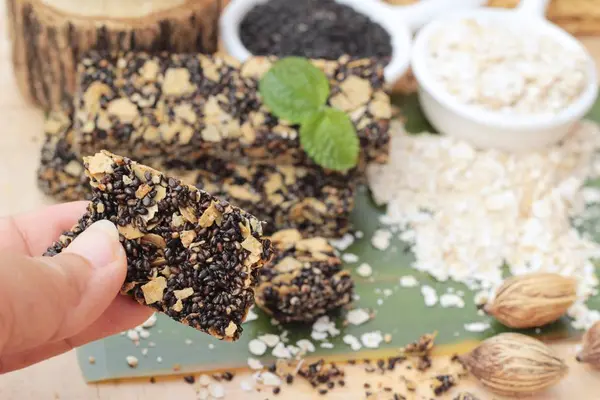 Snack zwarte sesam mix havermout voor gezondheid — Stockfoto