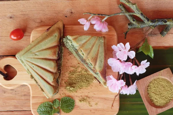 Panino alla torta di tè verde e polvere di tè verde — Foto Stock