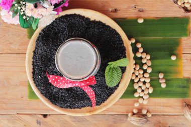 Soya Fasulye sütü karıştırın siyah susam lezzetli