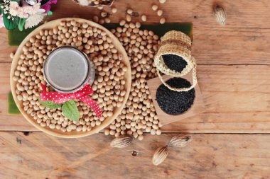 Soya Fasulye sütü karıştırın siyah susam lezzetli