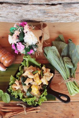 Heyecan pirinç şehriye kavrulmuş tavuk bir harika