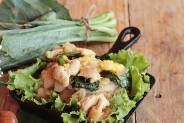 Heyecan pirinç şehriye kavrulmuş tavuk bir harika