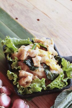 Heyecan pirinç şehriye kavrulmuş tavuk bir harika