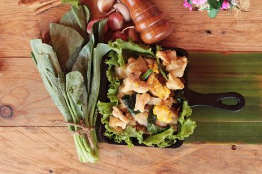 Heyecan pirinç şehriye kavrulmuş tavuk bir harika