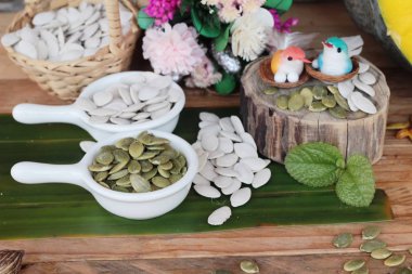 Kabak Çekirdeği Kavrulmuş ve kabak çekirdeği soyulmuş