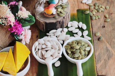 Kabak Çekirdeği Kavrulmuş ve kabak çekirdeği soyulmuş