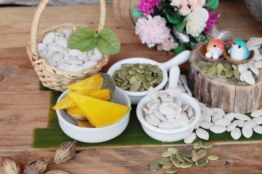 Kabak Çekirdeği Kavrulmuş ve kabak çekirdeği soyulmuş