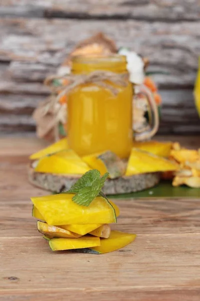 Pumpkin juice tasty and fresh pumpkin sliced — Stock Photo, Image