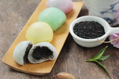 Siyah susam ile Daifuku Mochi Japon tatlı