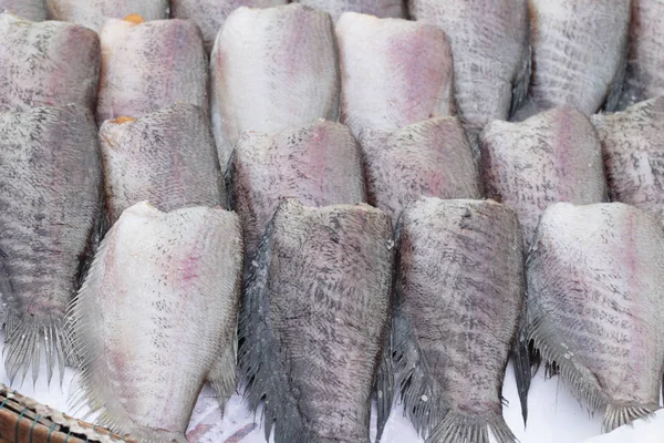 Pesce essiccato sul mercato — Foto Stock