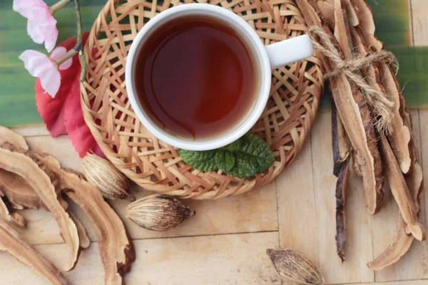 Lingzhi paddestoel thee - Ganoderma lucidum voor gezondheid — Stockfoto