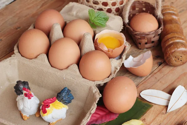 Eieren in het deelvenster voor het koken — Stockfoto