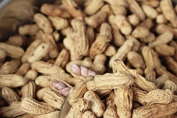 Boiled peanuts is delicious in the market — Stock Photo, Image