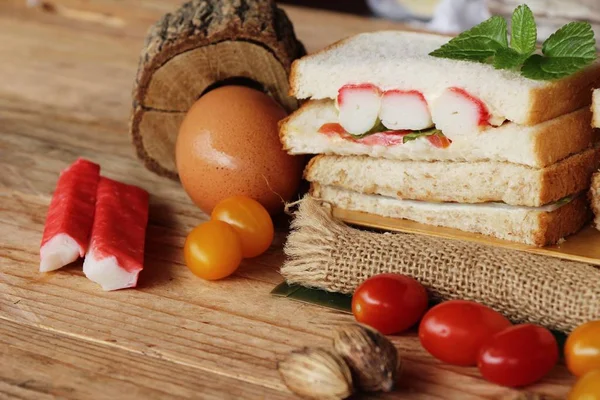 Club sándwich con salsa de tomate es delicioso — Foto de Stock