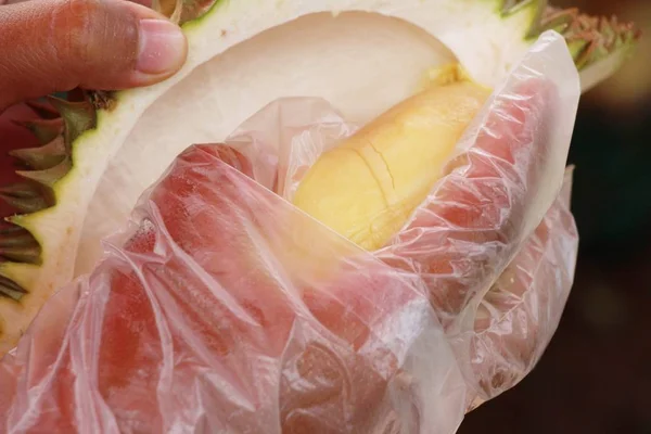 Durian fruit is heerlijk in de markt — Stockfoto