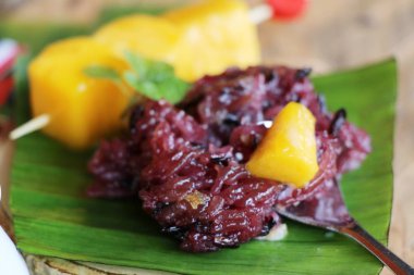 Siyah mango, yapışkan pirinç Tay tatlı