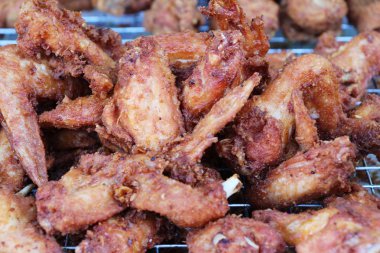 kızarmış tavuk içinde belgili tanımlık çarşı lezzetlidir