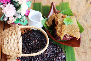 Siyah muhallebi, yapışkan pirinç Tay tatlı