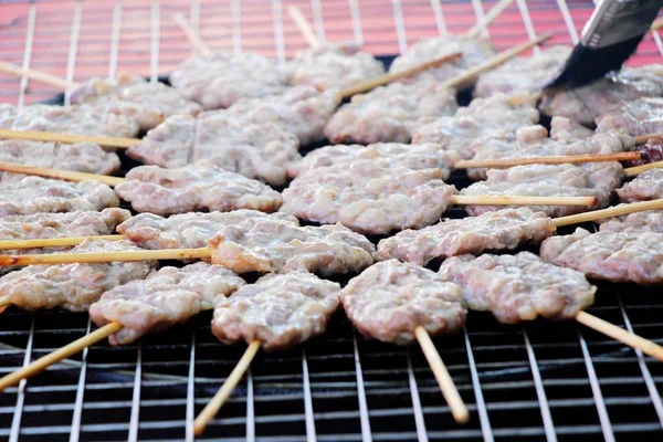 Schweinebraten schmecken auf dem Markt — Stockfoto