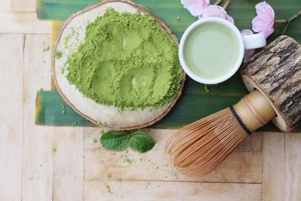 Warme groene thee en matcha thee poeder — Stockfoto