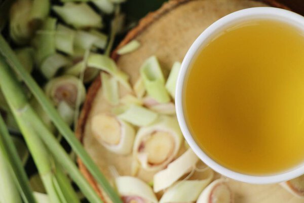 Lemongrass tea with sliced lemon for health