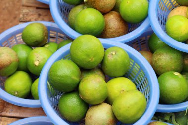 Piyasada taze limon