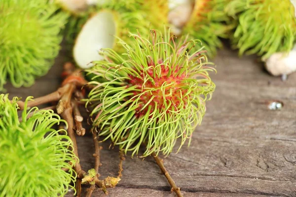 Rambutan ,Thai fruit is delicious — Stock Photo, Image