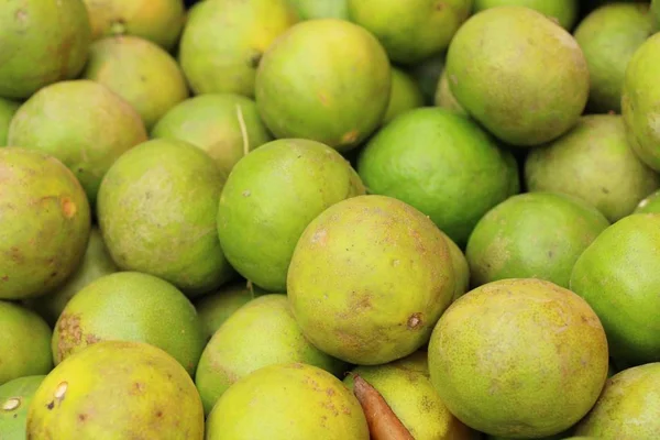 Fresh lemon in the market — Stock Photo, Image