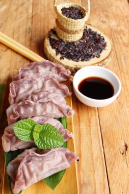 Riceberry pirinç lezzetli Çince buğulanmış hamur tatlısı