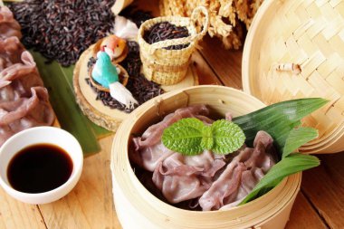 Riceberry pirinç lezzetli Çince buğulanmış hamur tatlısı