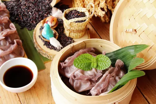 Riceberry pirinç lezzetli Çince buğulanmış hamur tatlısı