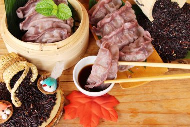 Riceberry pirinç lezzetli Çince buğulanmış hamur tatlısı