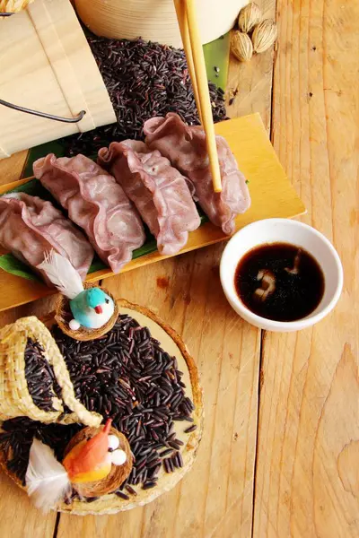 Riceberry pirinç lezzetli Çince buğulanmış hamur tatlısı