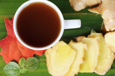 Limonlu çay zencefil ve lezzetli tatlım