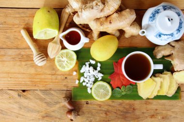 Limonlu çay zencefil ve lezzetli tatlım