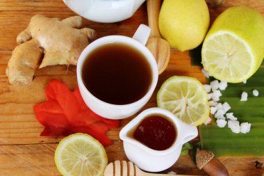 Limonlu çay zencefil ve lezzetli tatlım