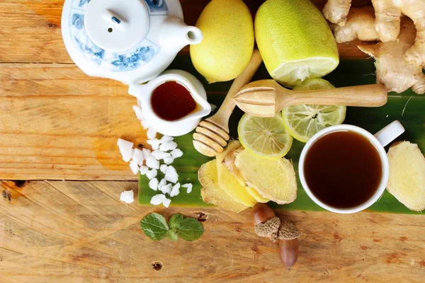 Ginger tea with lemon and honey delicious — Stock Photo, Image