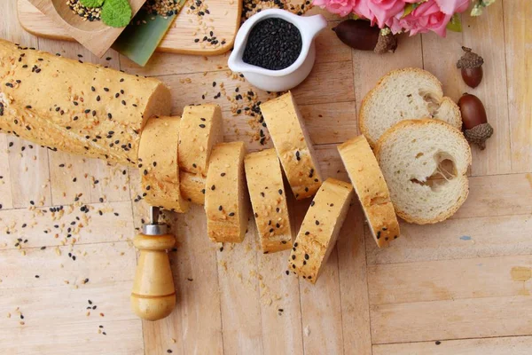有機黒胡麻おいしいフランスパン — ストック写真