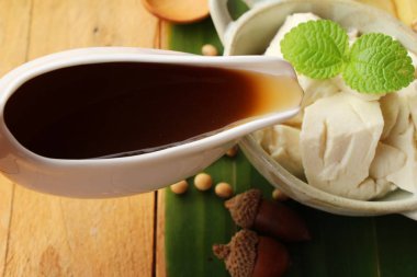 Zencefil suyu ve tofu lezzetli, tatlı Çin