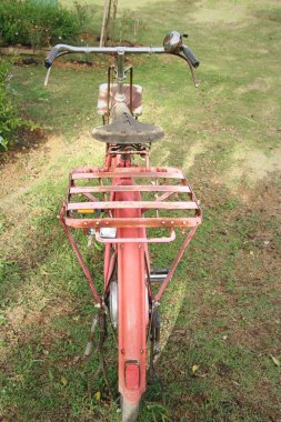 Doğa ile eski Bisiklet vintage tarzı