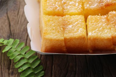 Ekmek tost lezzetli şeker ve tereyağı ile
