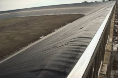 Barajı su depolama için elektrik olduğunu