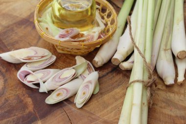 Limon esans taze dilim limon ile