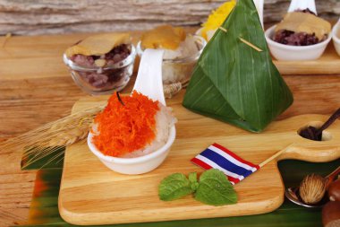 Muhallebi, karışık sayfalar, Tay tatlı yapışkan pirinç