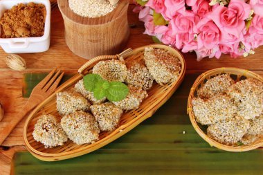 Tatlılar susam ve susam tohumu lezzetli