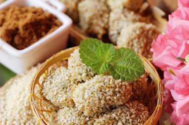 Tatlılar susam ve susam tohumu lezzetli