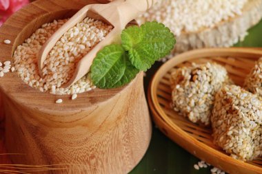 Tatlılar susam ve susam tohumu lezzetli